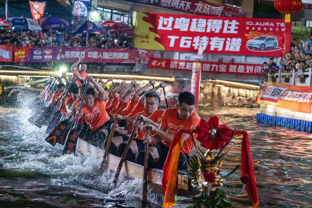 Dragon boat racing Foshan - night training under lanterns