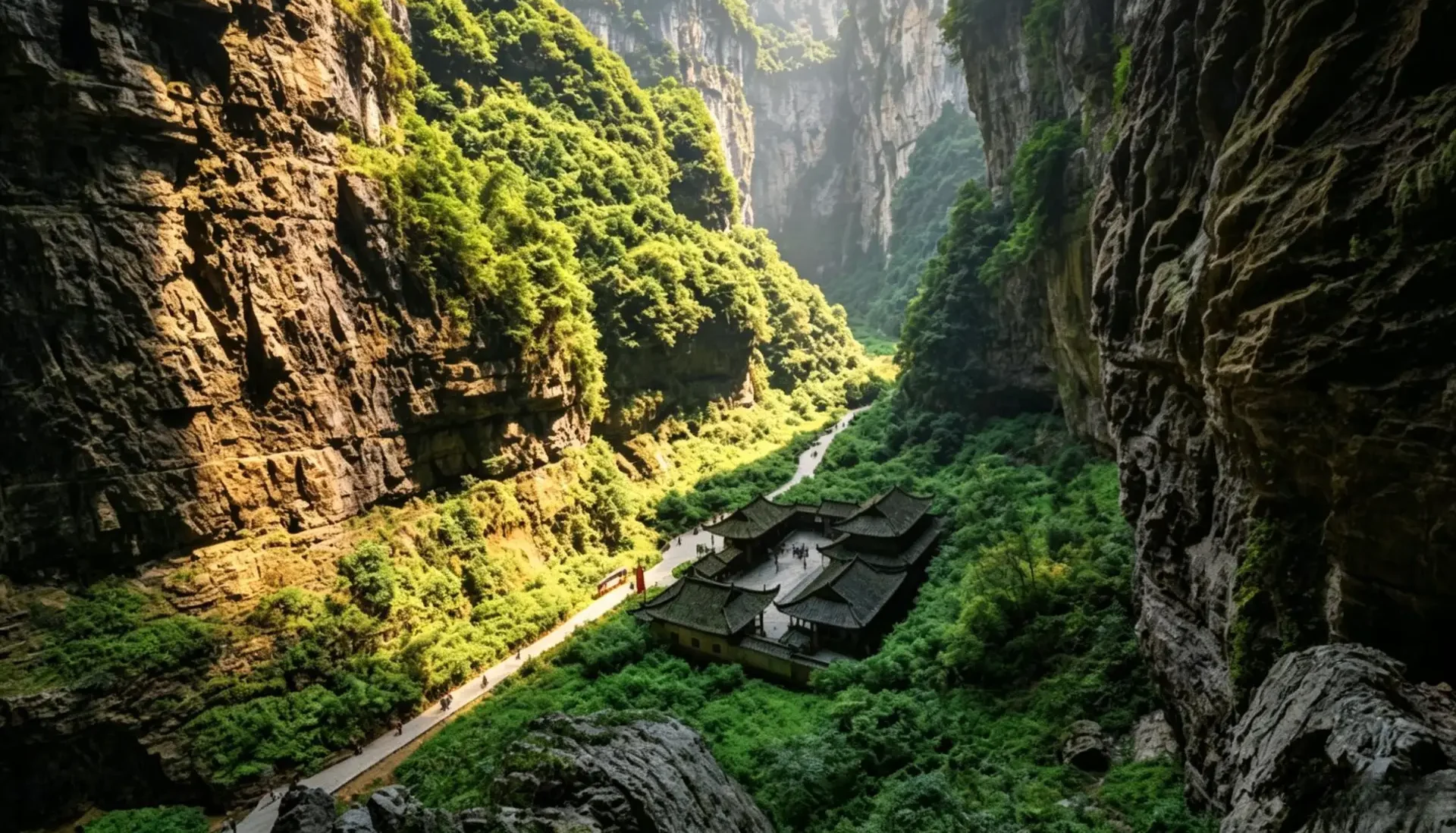 Wulong Karst Day Trip : Three Natural Bridges & Longshuixia Gorge