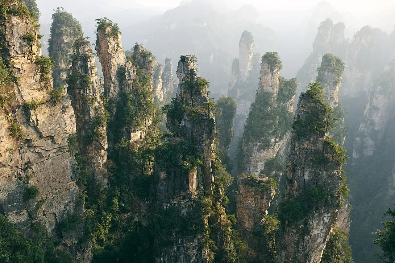 Zhangjiajie Travel Guide 2026: Avatar Mountains, Secret Trails & Why Depth Beats Breadth