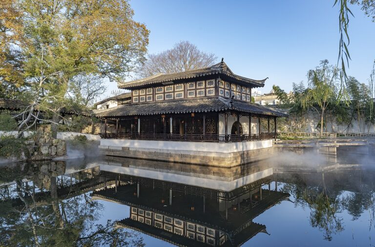 Suzhou Humble Administrator's Garden & Lion Grove Tour